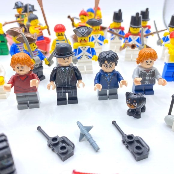 LEGOS Mini Figs Lot Late 1990s To Now Row Boats Motorcycles Horse Space Police - Picture 8 of 13